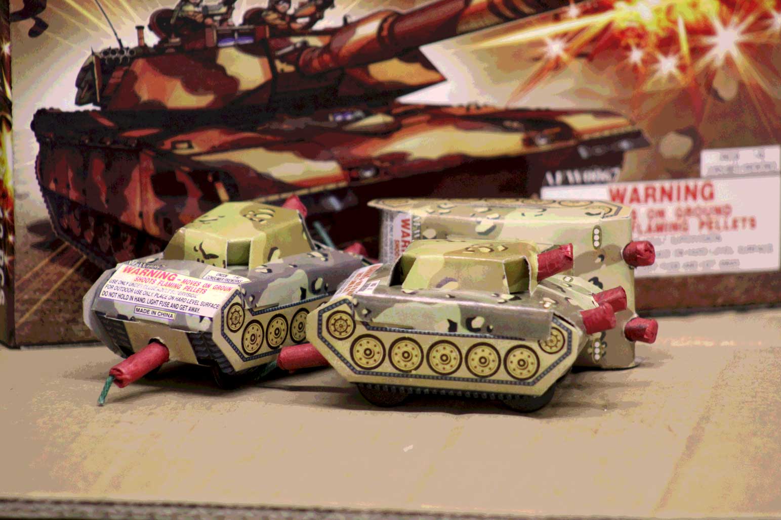 TANK WITH STAR SINGLE